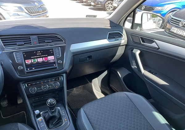Volkswagen Tiguan cena 86900 przebieg: 91210, rok produkcji 2017 z Wschowa małe 742